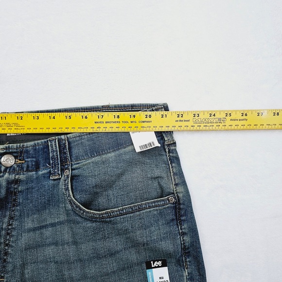 NEW Lee Extreme Motion Jeans Men 44W 32L Blue Athletic Tapered Leg Performance - Picture 6 of 13